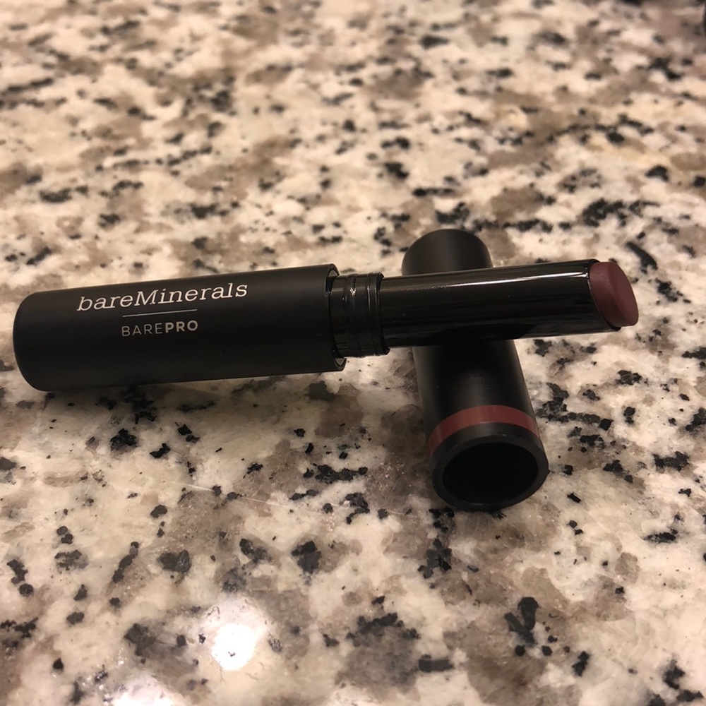Barepro raisin lipstick